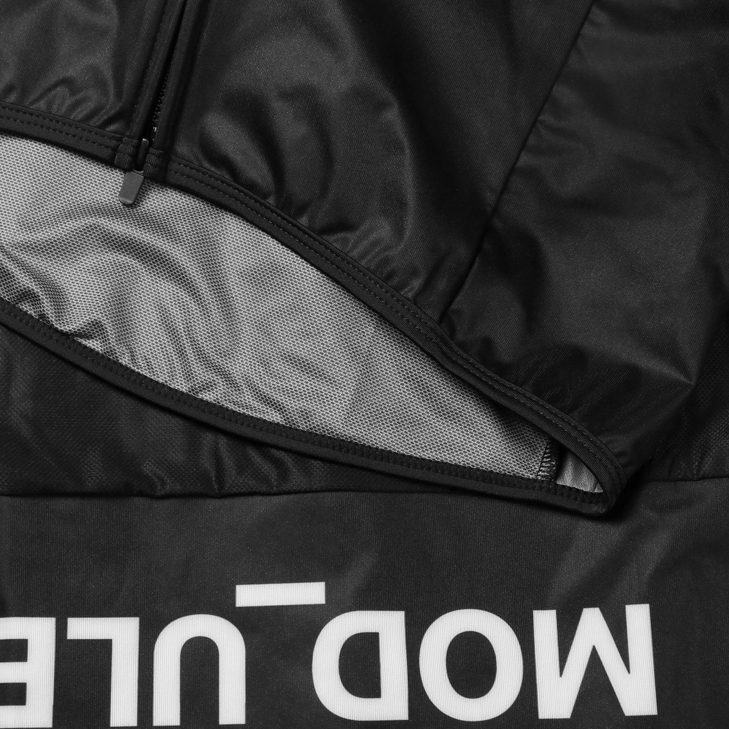 MODULE Black Wind Vest - Female